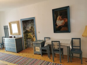 Triple Room, Private Bathroom | Minibar, individually furnished, free WiFi, bed sheets - Sachsenhof (Bagaciu)