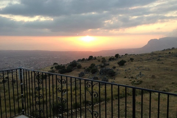 Blick von der Terrasse auf den Golf von Castellammare