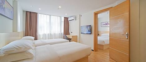 Family Suite, Smoking | In-room safe, desk, blackout curtains, iron/ironing board