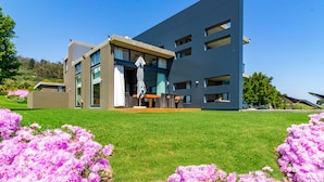 Unclassified image, 4 of 19, button - Stunning Wine Farm Villa (Cape Town)