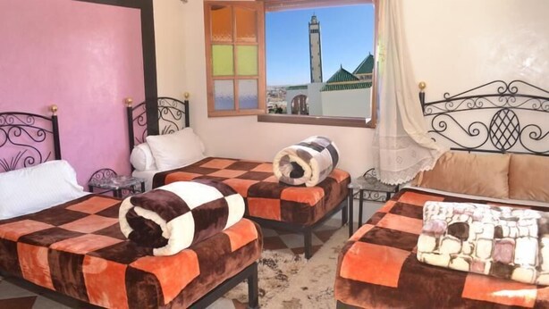 Triple Room, 3 Twin Beds, Private Bathroom | Desk, blackout drapes, WiFi (free), bed sheets - Hotel Ali Midelt (Midelt)