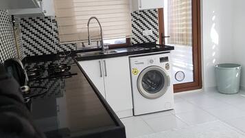 Fridge, microwave