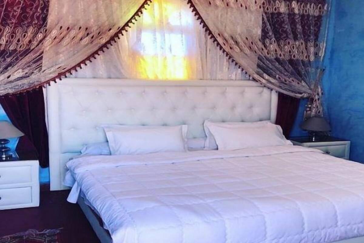 Double Room, 1 King Bed (Lala Nouhayla) | Desk, iron/ironing board (on request), WiFi (free)