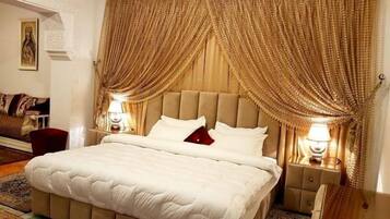 Habitación Deluxe, 1 cama de matrimonio grande (Mouly Younes) | Decoración individual, mobiliario individual, escritorio