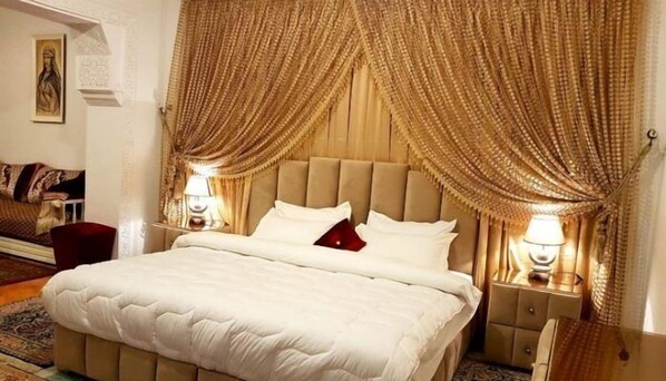 Deluxe Room, 1 King Bed (Mouly Younes)