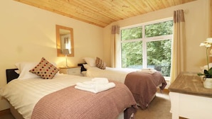 Chalet, Parkblick (Middlesex) | Bügeleisen/Bügelbrett, kostenlose Babybetten, kostenlose Zustellbetten