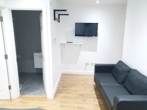 Apartment, 1 Bedroom | Living area