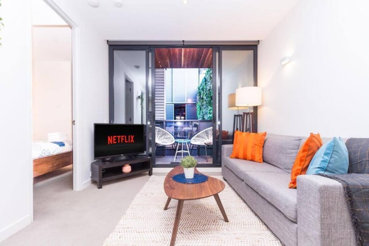 Apartment, Balcony | Living area | Flat-screen TV, Netflix