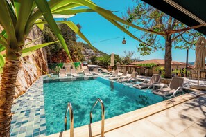 Seasonal outdoor pool - Hotel Luna Kas (Kas)