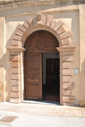 Property entrance - Palazzo Bonfranceschi (Belforte del Chienti)