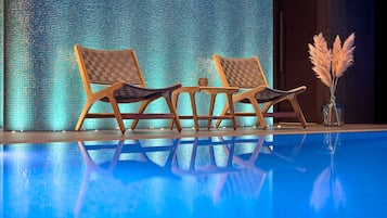 Indoor pool, pool loungers