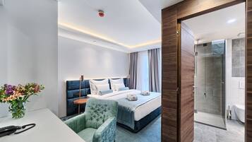 Ropa de cama hipoalergénica y minibar