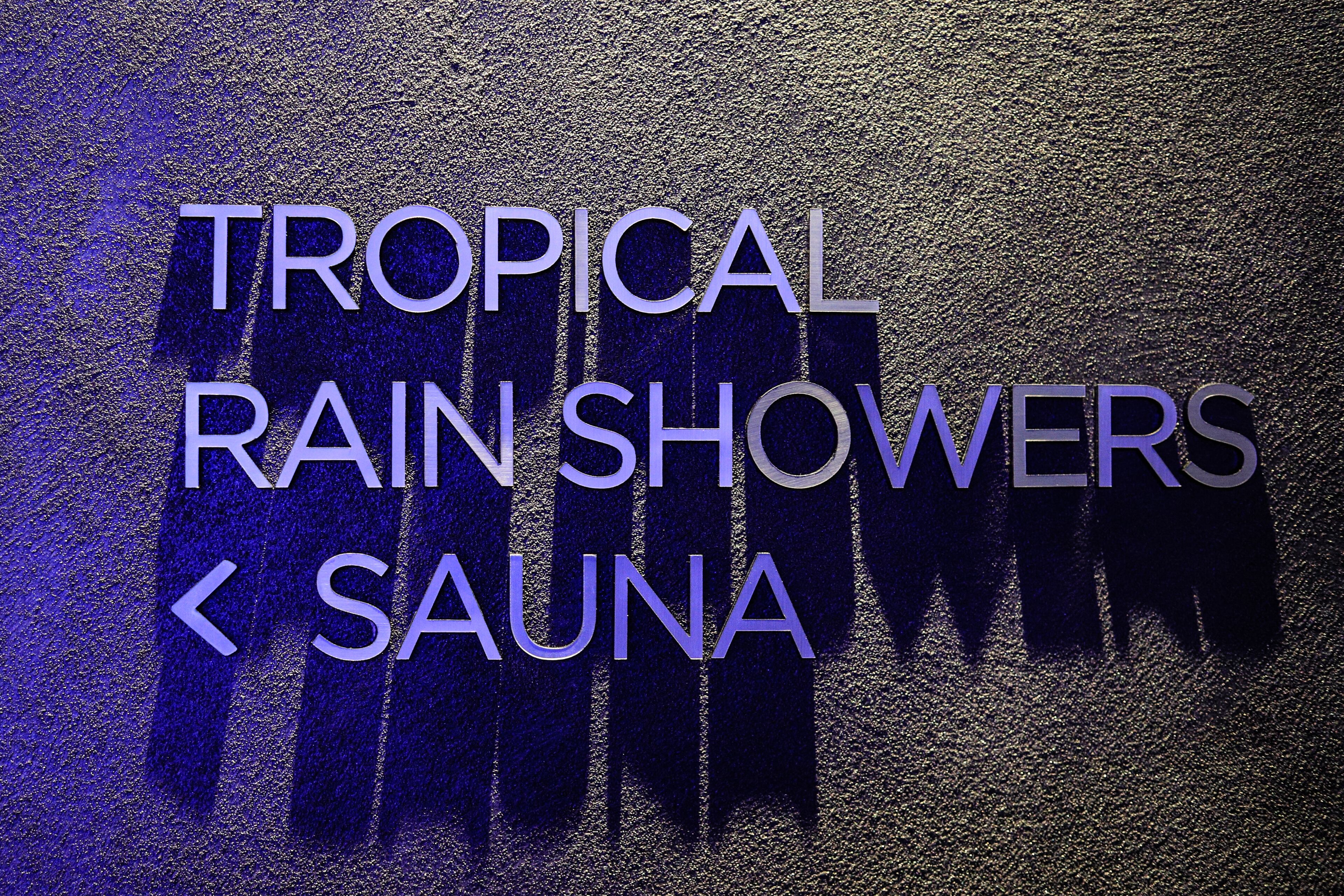sauna, steam room, turkish bath/hammam, body treatments, aromatherapy