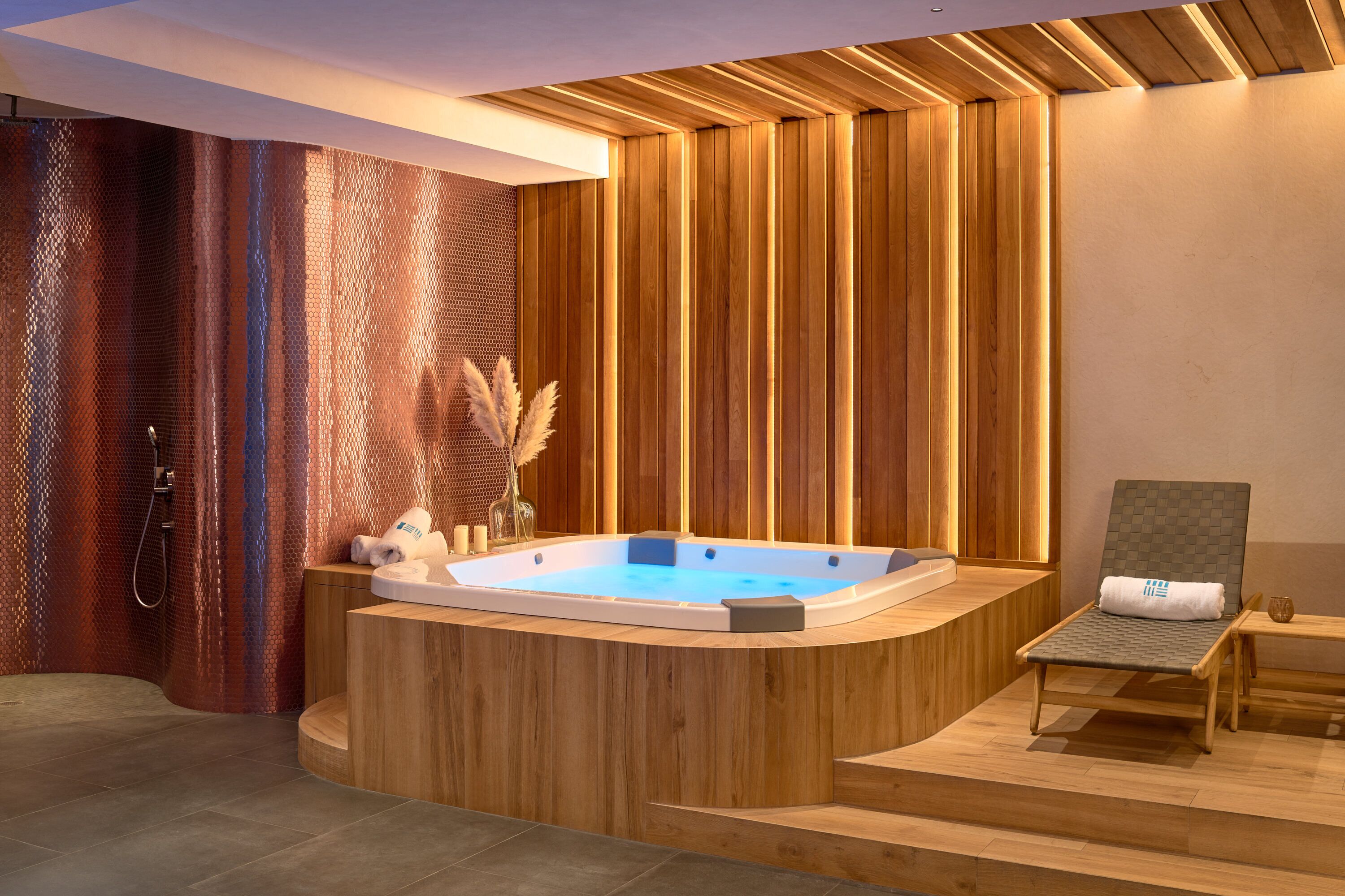 indoor spa tub