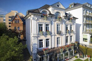 Mặt tiền nơi lưu trú