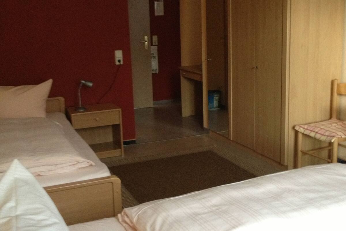 free cots/infant beds, free wifi, bed sheets