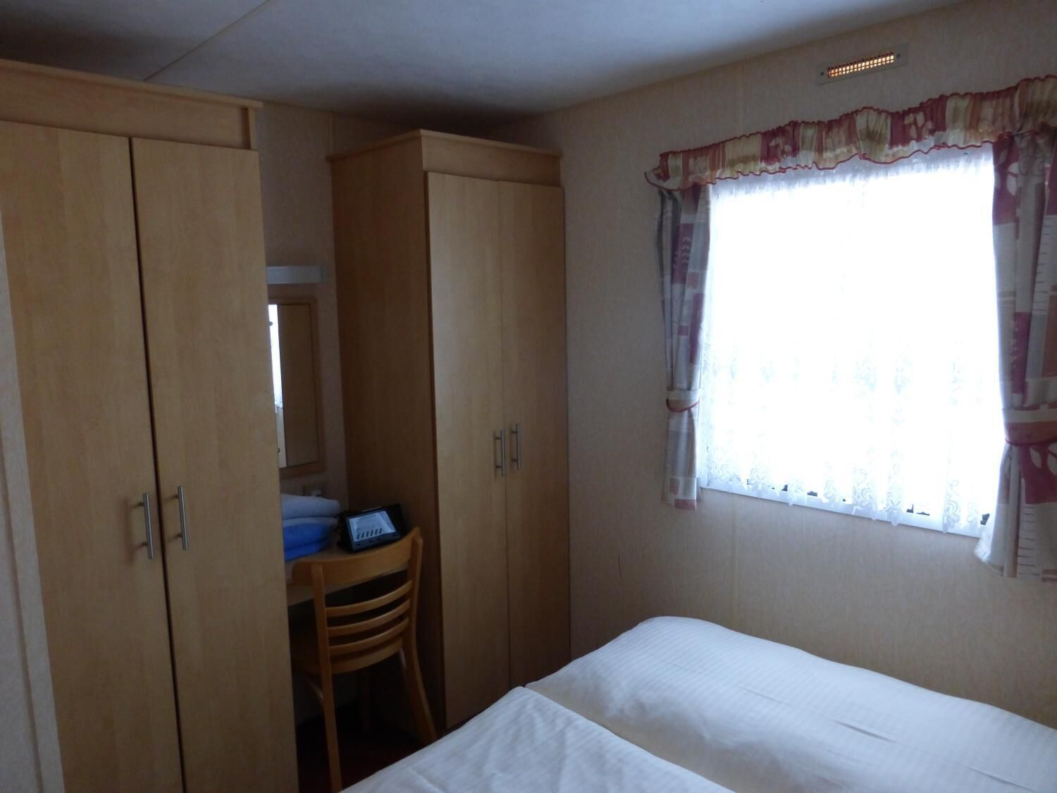 free cots/infant beds, free wifi, bed sheets