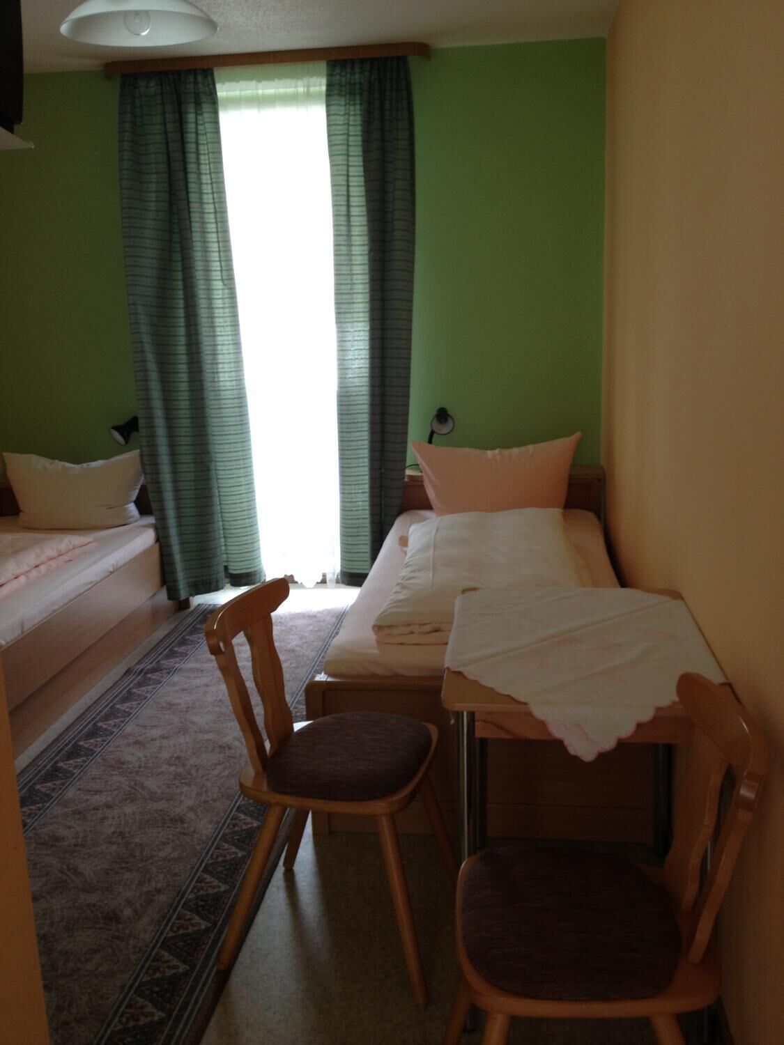 free cots/infant beds, free wifi, bed sheets