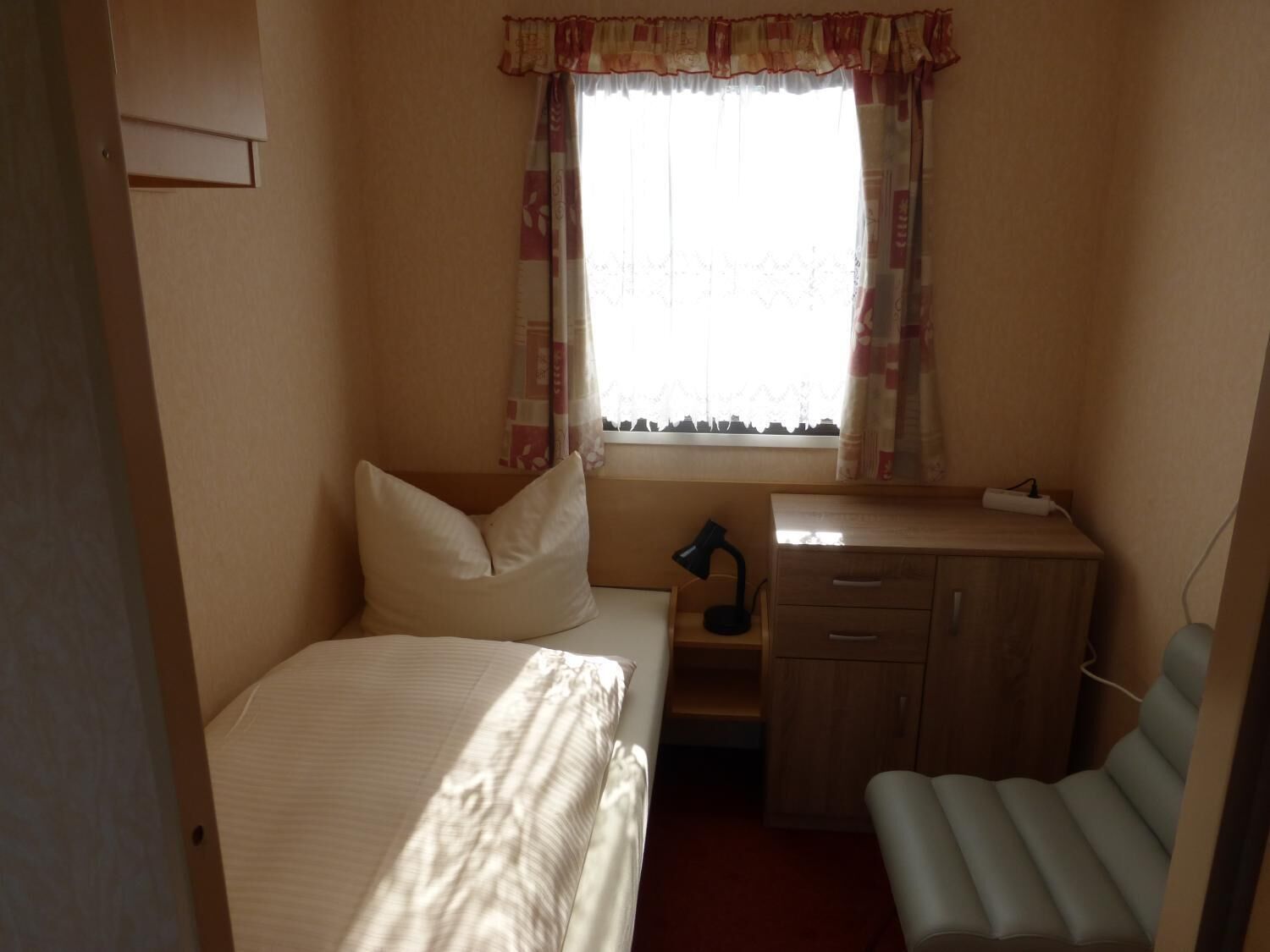 free cots/infant beds, free wifi, bed sheets