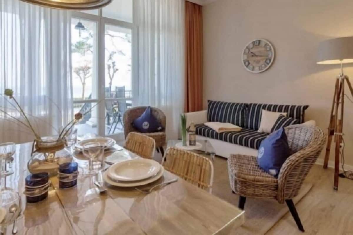 Apartment, 2 Bedrooms | Living area | Flat-screen TV