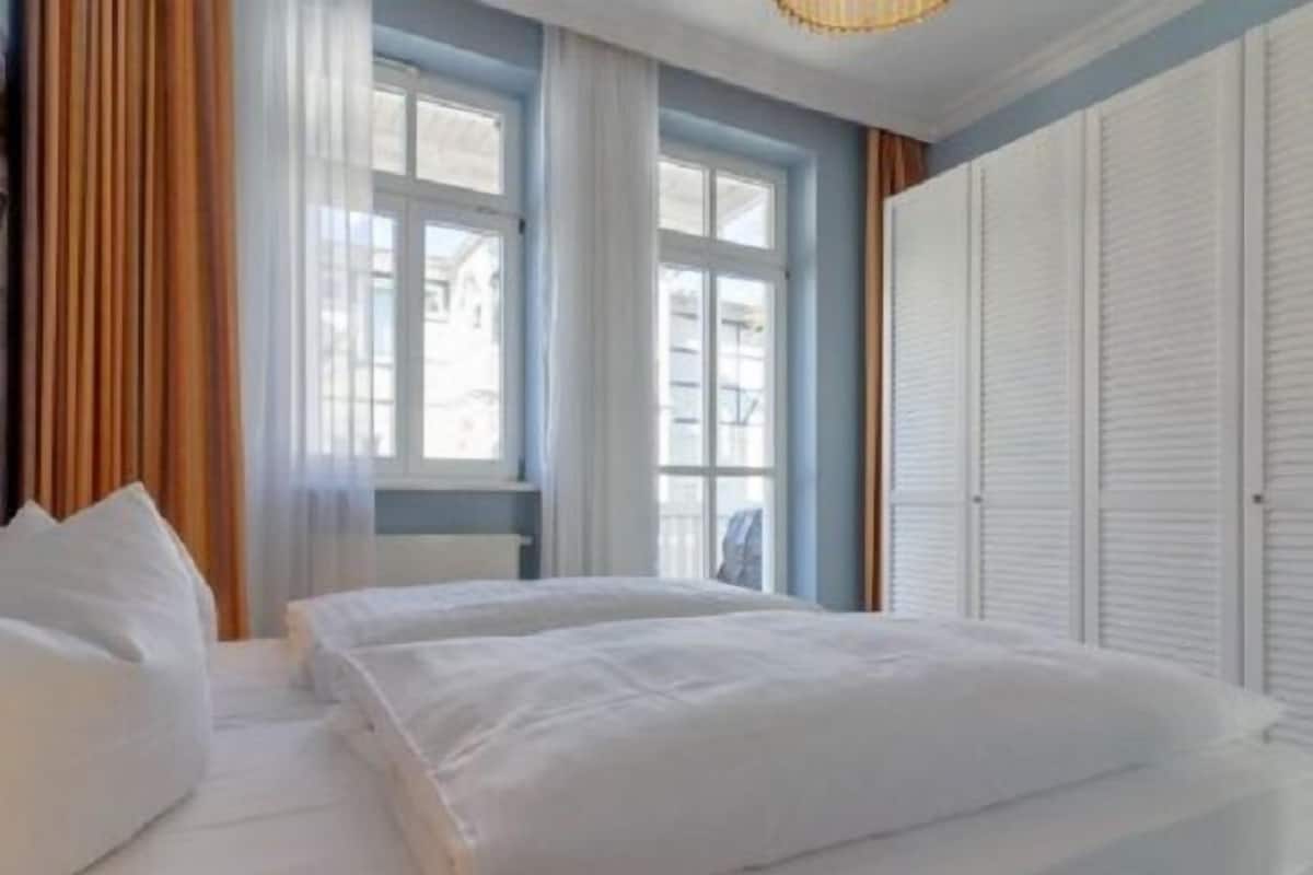 Apartment, 1 Bedroom | Individually decorated, individually furnished, cribs/infant beds