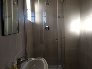 Ducha, cabezal de ducha tipo lluvia, artículos de tocador de diseñador