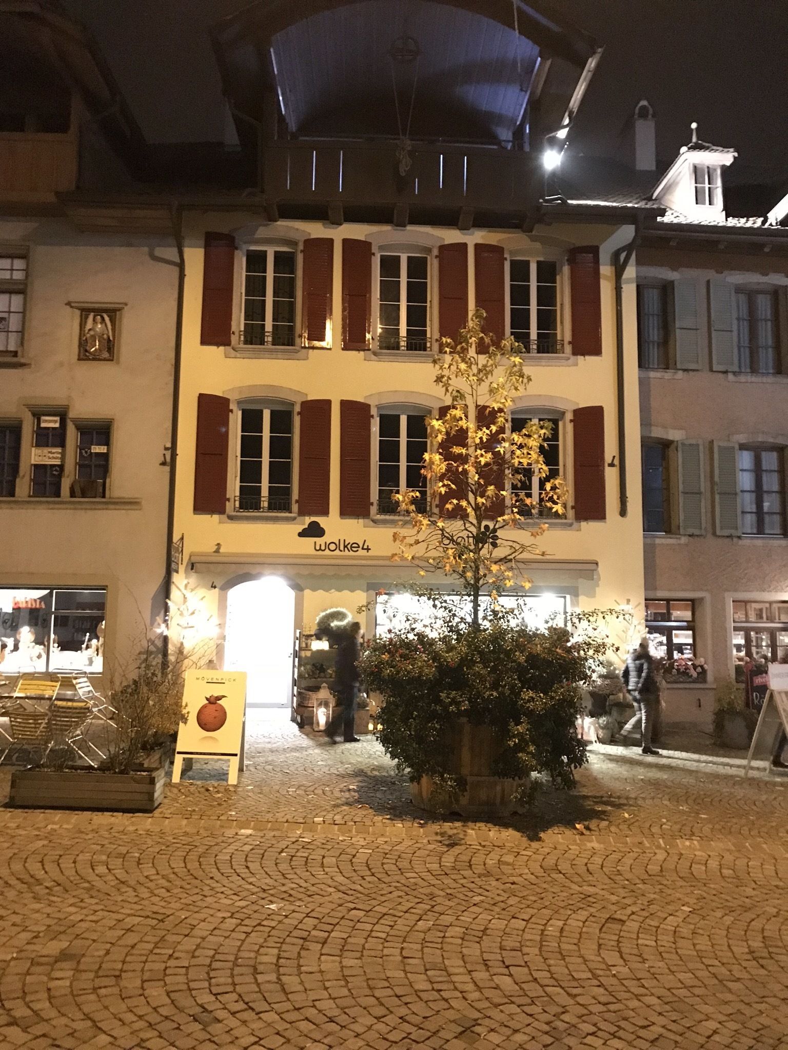 Fassade der Unterkunft – Abend/Nacht