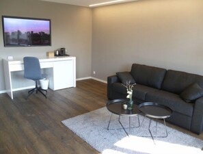 Suite, Gartenblick | 1 Schlafzimmer, hochwertige Bettwaren, Schreibtisch