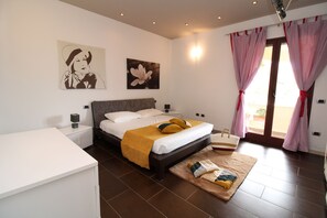 3 bedrooms, iron/ironing board, free WiFi, bed sheets - Beautiful Villa in Sardinia (La Caletta)