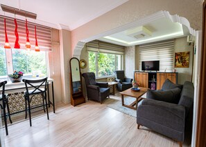 Appartement Classique, 1 chambre | Salle de séjour