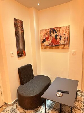 Chambre Confort | Coin séjour