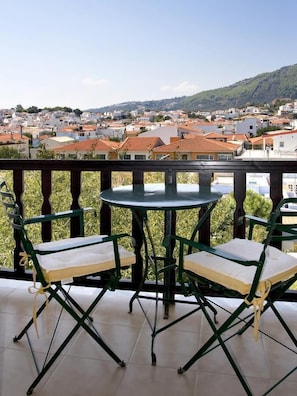 Vierpersoonskamer | Uitzicht vanaf balkon