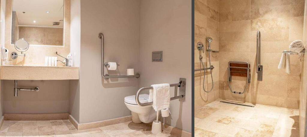 スーペリア ツインルーム バリアフリー | バスルーム | バスアメニティ (無料)、ヘアドライヤー、タオル