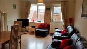 Family House, Multiple Beds, Non Smoking, Kitchen | Living area