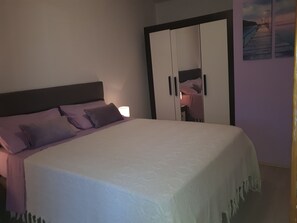 Appartamento, al piano terra (Grapes) | 2 camere, una scrivania, Wi-Fi gratuito, lenzuola