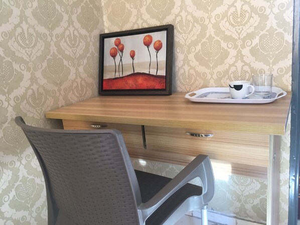 Standard Room, 1 Double Bed | Room amenity