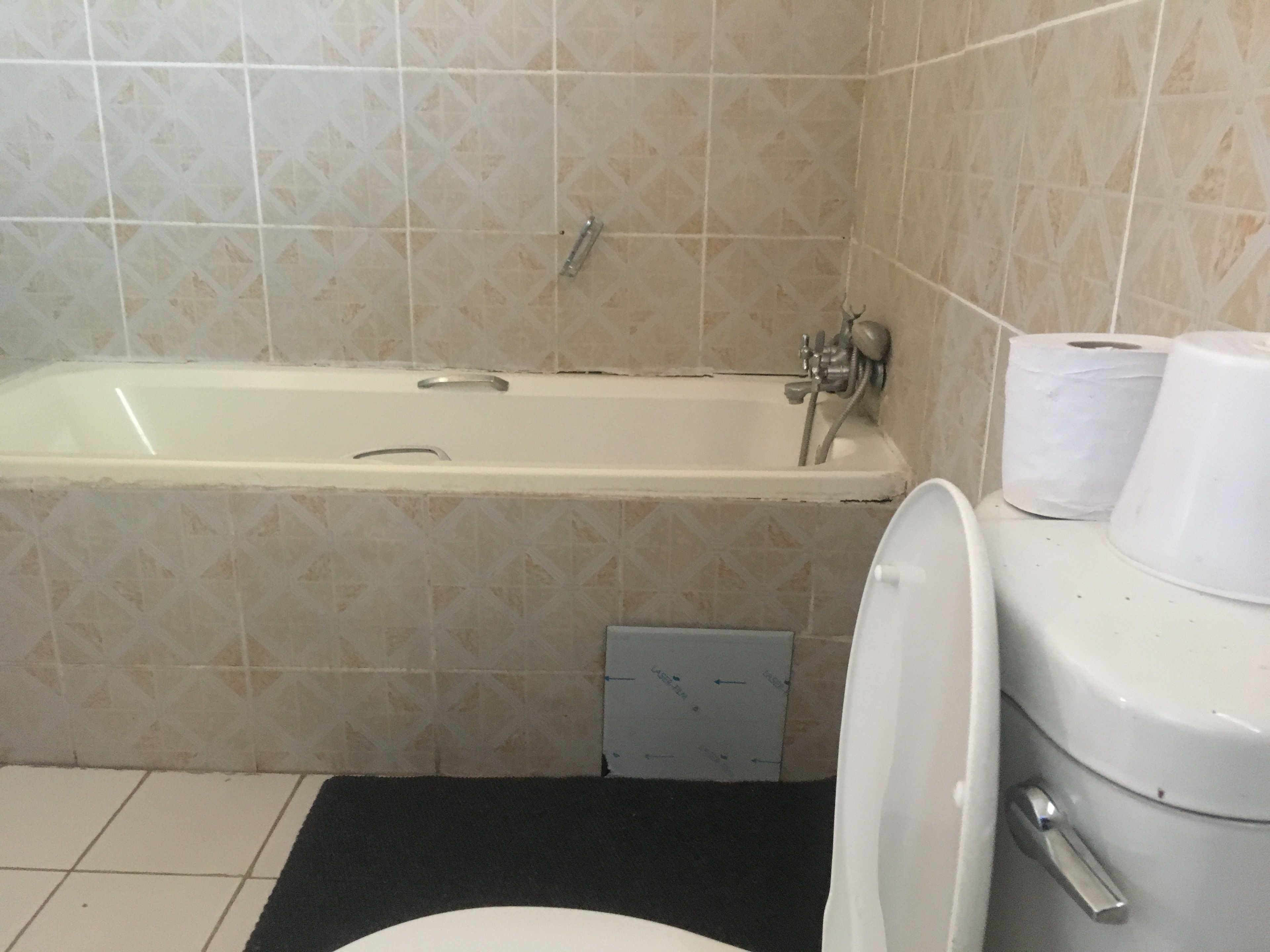Chambre Standard, 1 lit double | Lavabo de la salle de bain