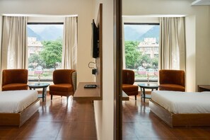 Premium bedding, memory foam beds, minibar, soundproofing - Ganpati Hotel (Reasi)