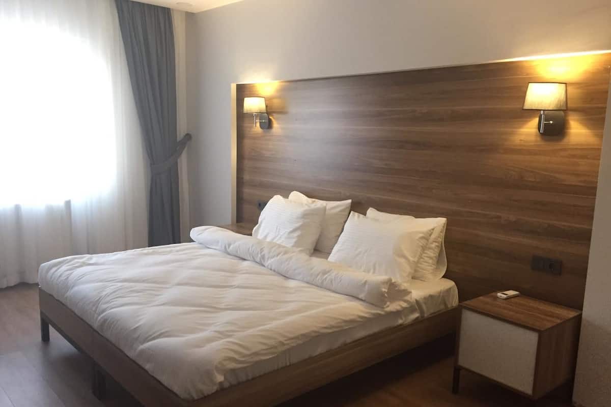 Standard Room | In-room safe, free WiFi, bed sheets