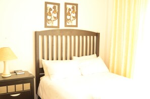 Minibar, in-room safe, iron/ironing board, free WiFi
