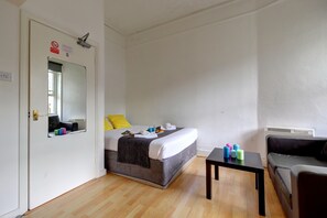 Bed sheets - Lg48.14 Medium Studio (London)