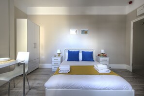 Bed sheets - B6 Medium Studio (London)