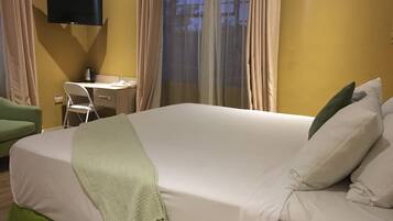 Comfort dubbelrum | Skrivbord, strykjärn/strykbräda, gratis wi-fi och sängkläder