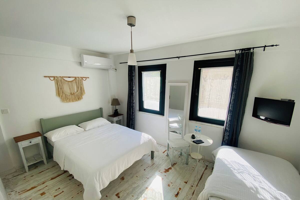 1 bedroom, free WiFi, bed sheets