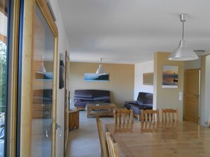 Apartment, 4 Bedrooms, Balcony | Living area | Flat-screen TV - Camping Le Panoramic (Sevrier)