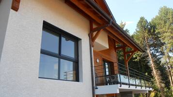Apartment, 4 Bedrooms, Balcony | Balcony