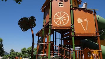 Children's play area - outdoor
