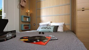 Chalet, 2 Bedrooms, 2 Bathrooms