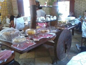 Desayuno buffet incluido todos los días
