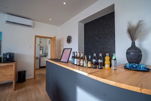Bar (on property) - Volcano hotel (Vik I Myrdal)